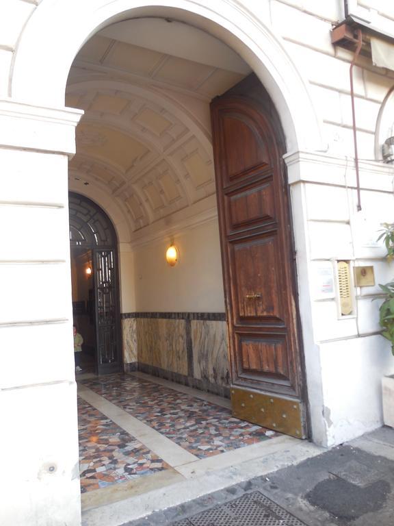 Hotel Domus Laurae Roma Esterno foto