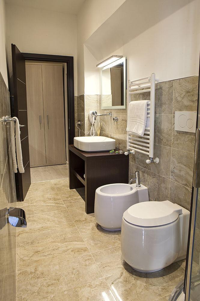 Hotel Domus Laurae Roma Esterno foto