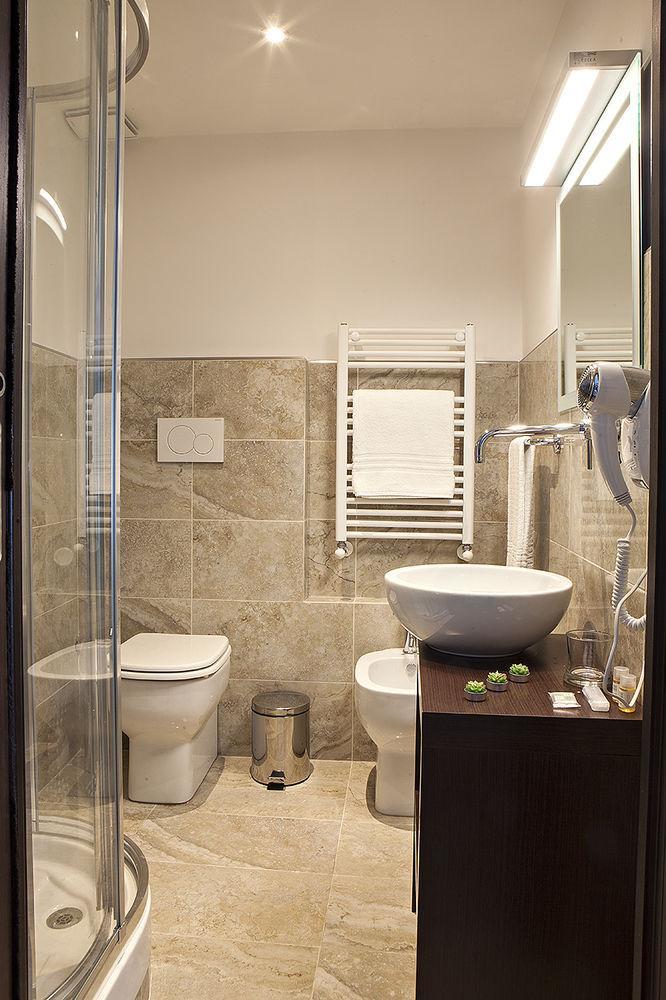 Hotel Domus Laurae Roma Esterno foto