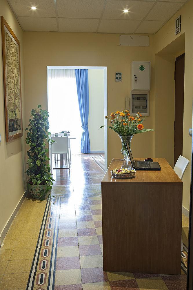 Hotel Domus Laurae Roma Esterno foto