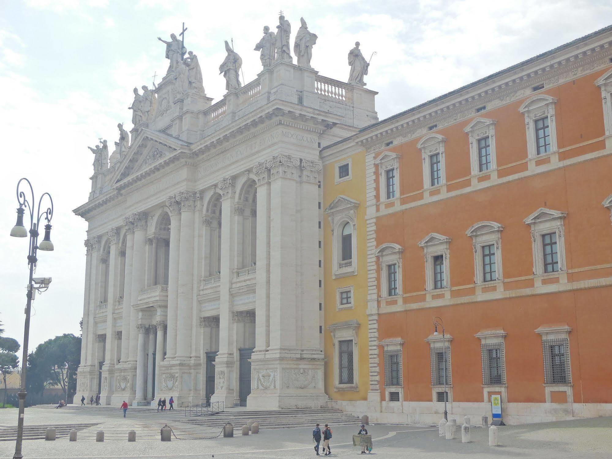 Hotel Domus Laurae Roma Esterno foto