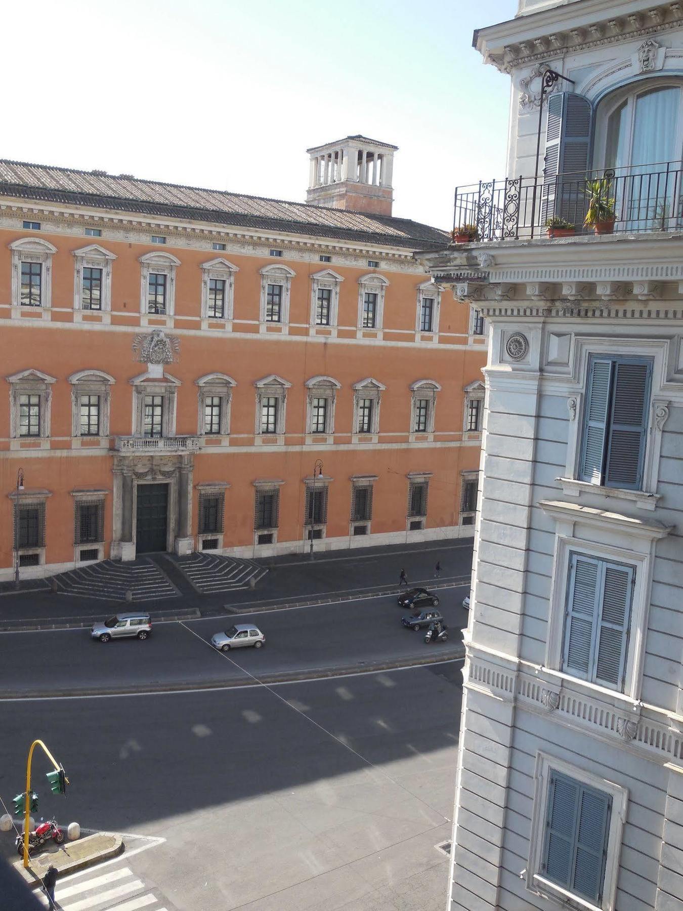 Hotel Domus Laurae Roma Esterno foto